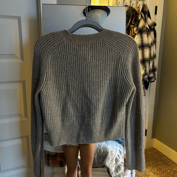 Abercrombie & Fitch pearl button-down cardigan - Picture 8 of 9